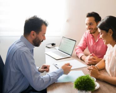 8 Best-Kept Secrets to Negotiate With an Insurance Adjuster and Get Your Full Payout